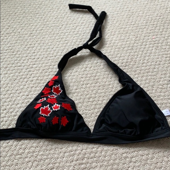 NEW Canada 🇨🇦 leaf halter style bikini top Med - Picture 1 of 9